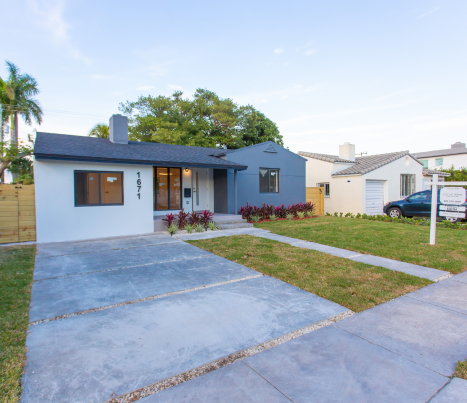 Custom Home - 1671 SW 16th Terrace